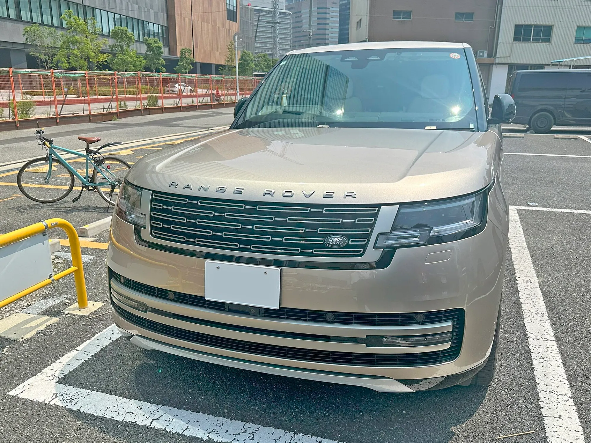 A Land Rover Range Rover (L460) seen from the front
